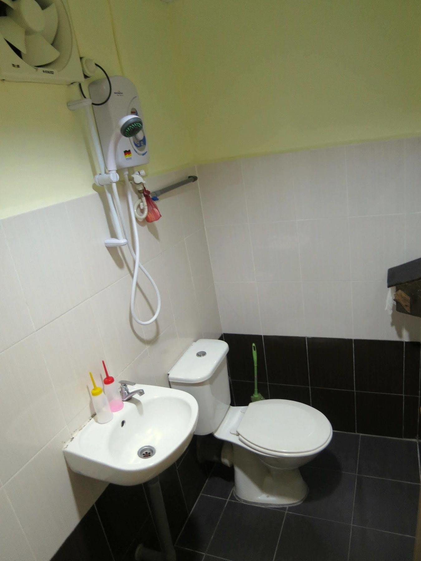 Pangkor Guesthouse Spk Kampong Sungai Udang Εξωτερικό φωτογραφία